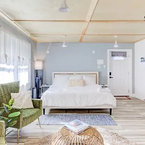 The Moose #6 - Modern Luxe With Free Parking & King Bed Memphis