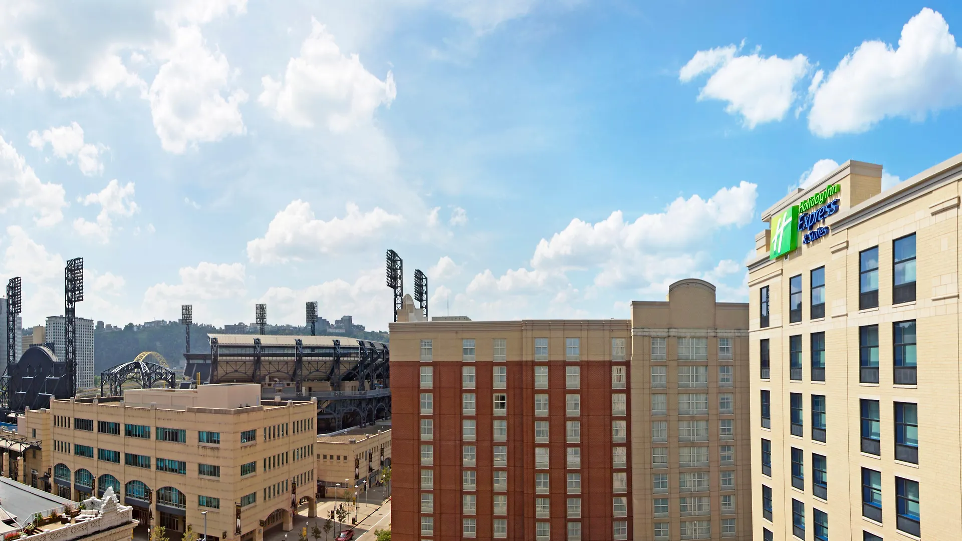Holiday Inn Express & Suites Pittsburgh North Shore By Ihg 4*,  USA