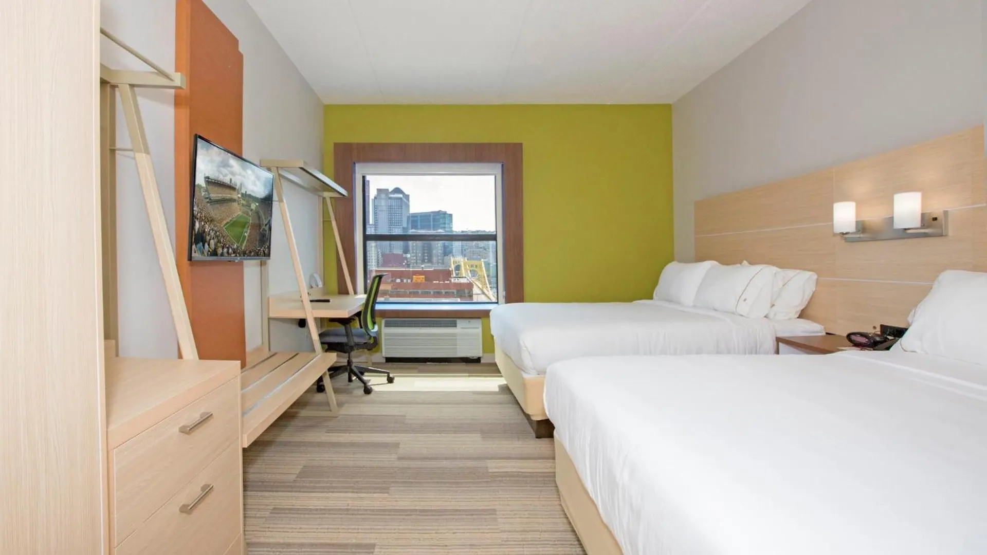 Holiday Inn Express & Suites Pittsburgh North Shore By Ihg