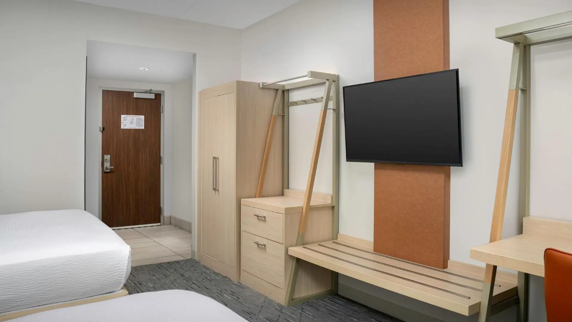Holiday Inn Express & Suites Pittsburgh North Shore By Ihg