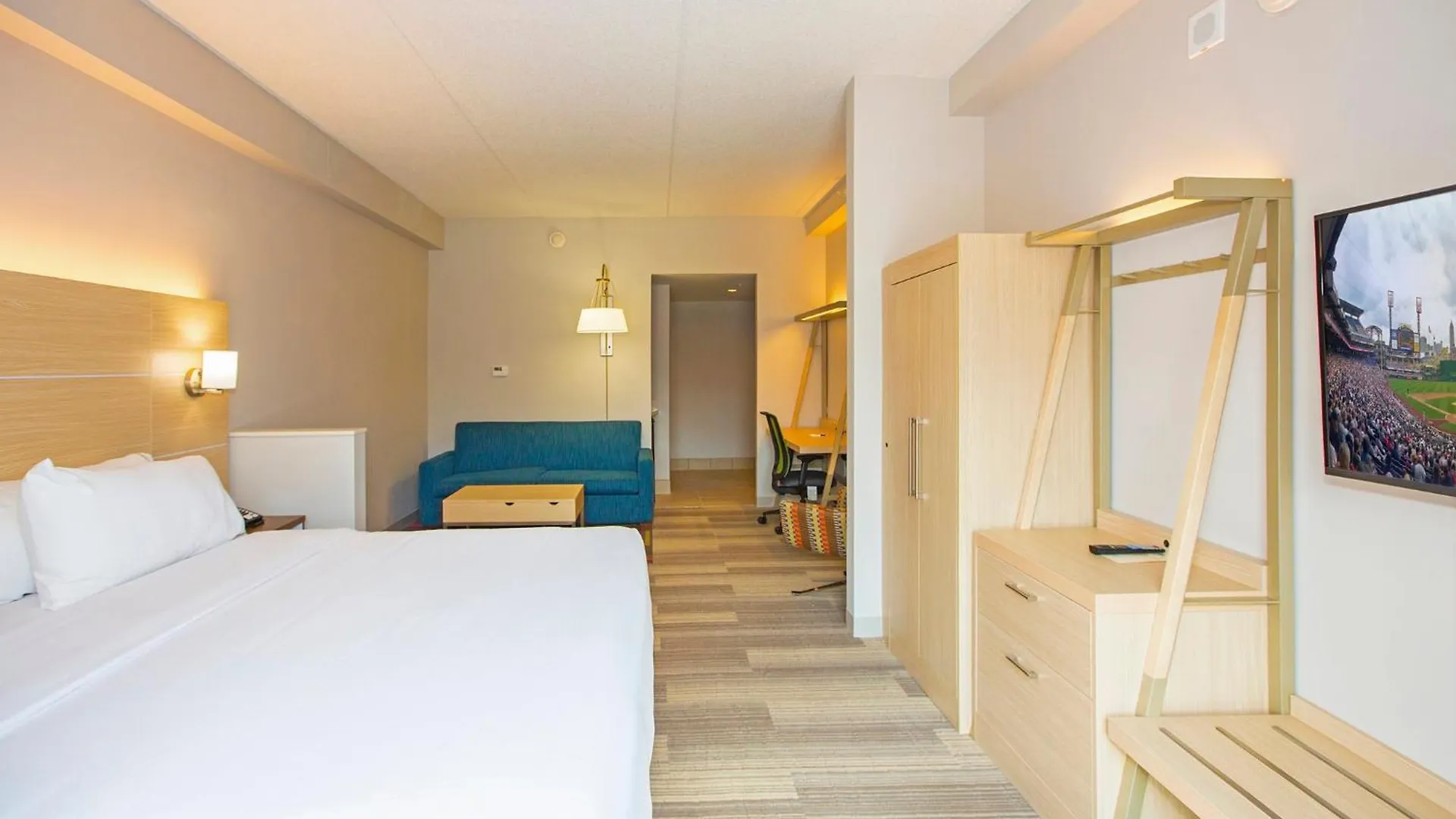 Holiday Inn Express & Suites Pittsburgh North Shore By Ihg
