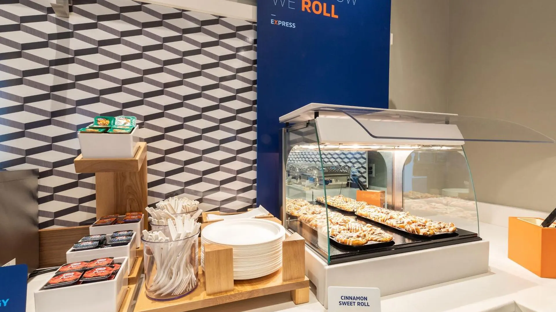 Holiday Inn Express & Suites Pittsburgh North Shore By Ihg Hotel