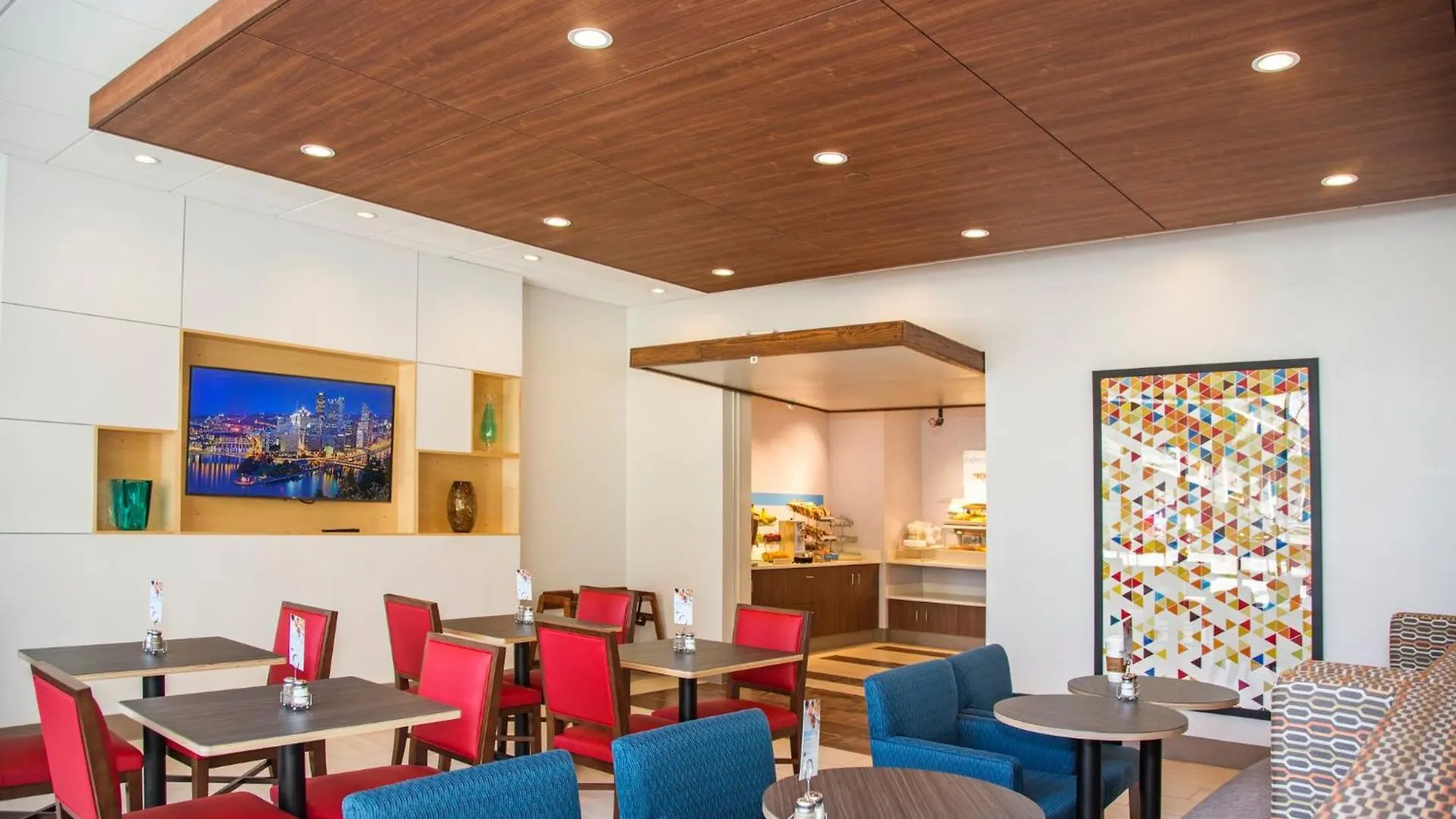 Holiday Inn Express & Suites Pittsburgh North Shore By Ihg