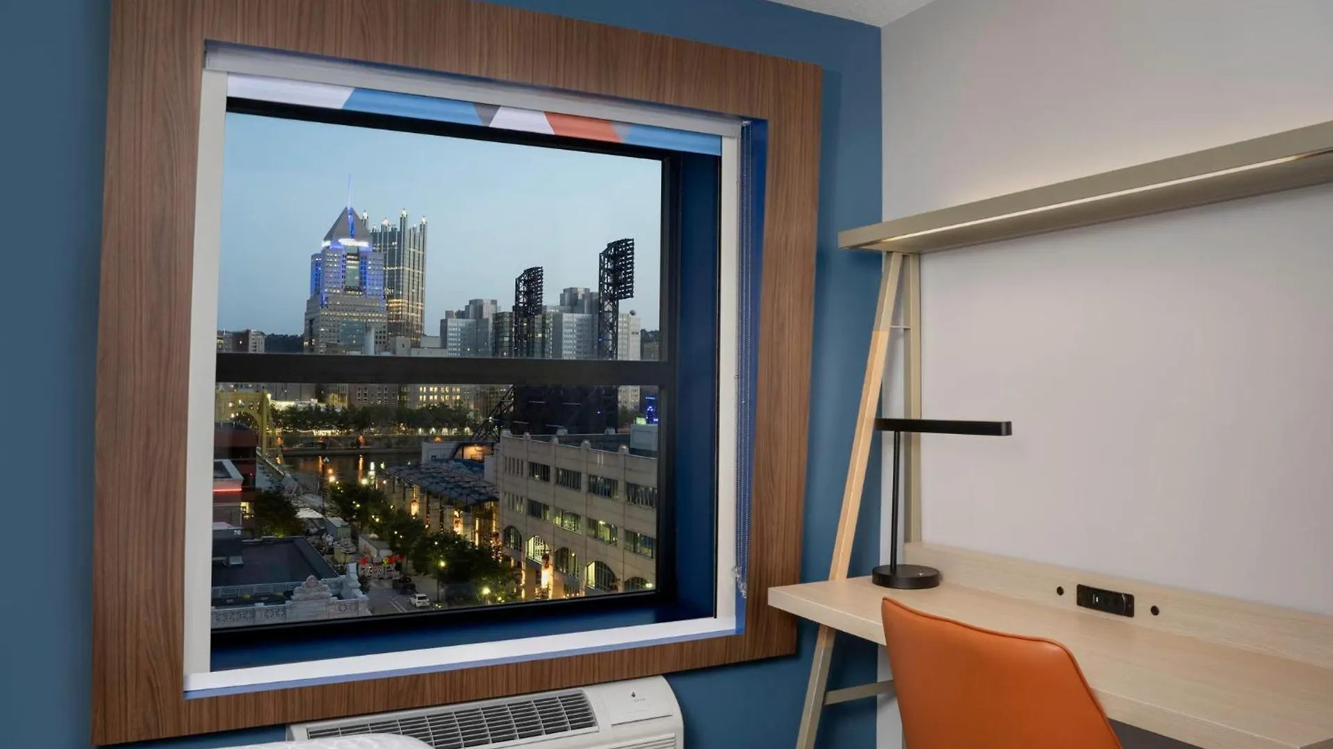 Holiday Inn Express & Suites Pittsburgh North Shore By Ihg United States