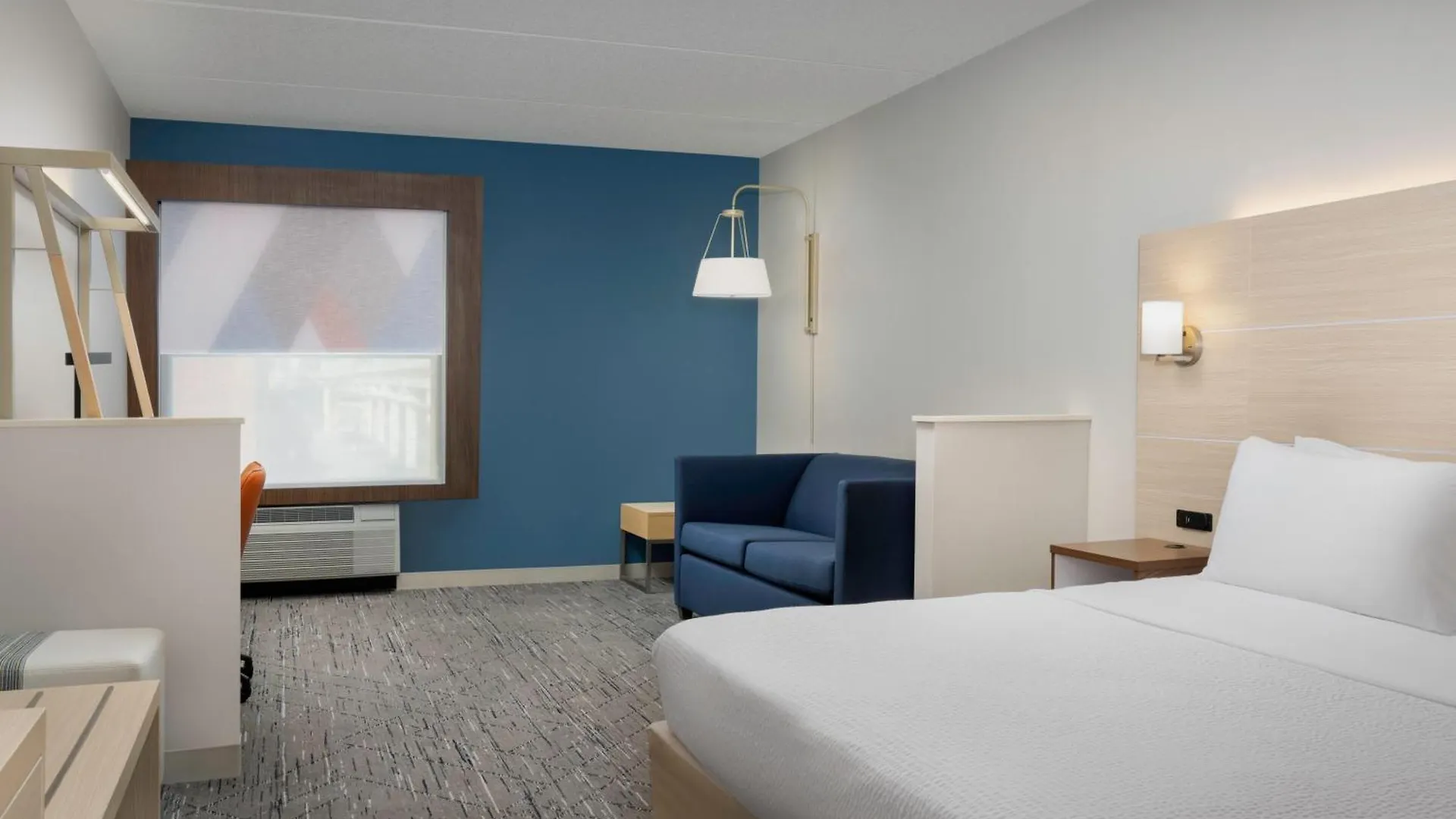 Holiday Inn Express & Suites Pittsburgh North Shore By Ihg 4*,