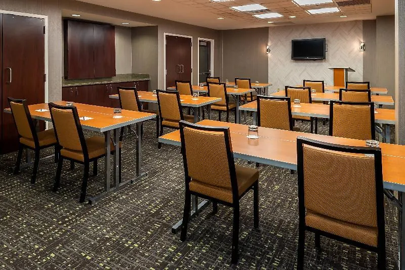 Holiday Inn Express & Suites Pittsburgh North Shore By Ihg Hotel