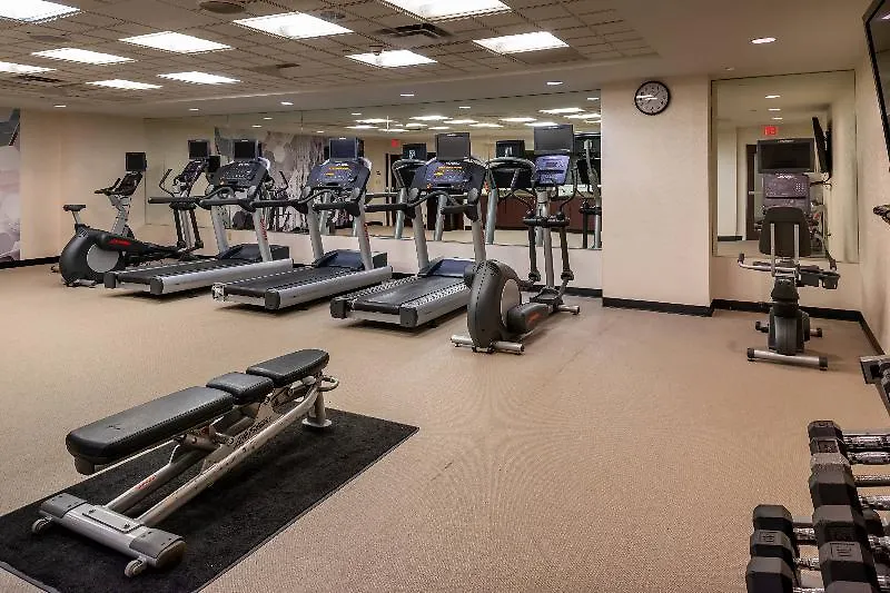 Holiday Inn Express & Suites Pittsburgh North Shore By Ihg 4*,