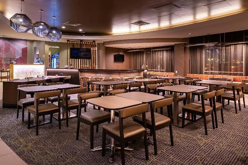 Holiday Inn Express & Suites Pittsburgh North Shore By Ihg Hotel